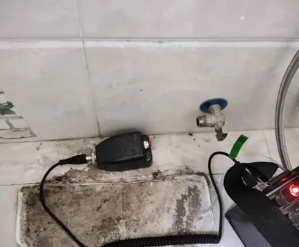 兴隆台屋顶漏水维修公司分享下卫生间漏水的危害及解决方法